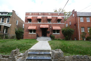 2916 P St SE Apartments