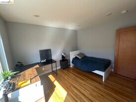 2554 Virginia St in Berkeley, CA - Building Photo