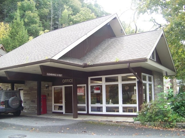 Creek Bend Town Homes in Gatlinburg, TN - Foto de edificio - Building Photo