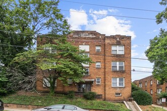 Stratford in Birmingham, AL - Building Photo - Interior Photo