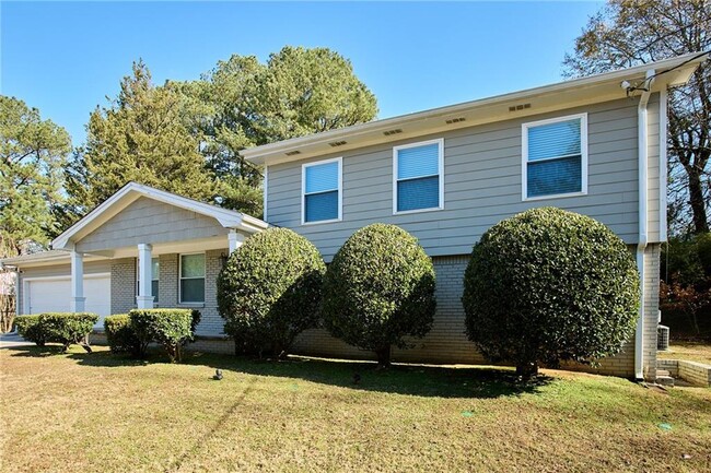 3166 Candace Dr SE in Atlanta, GA - Building Photo - Building Photo