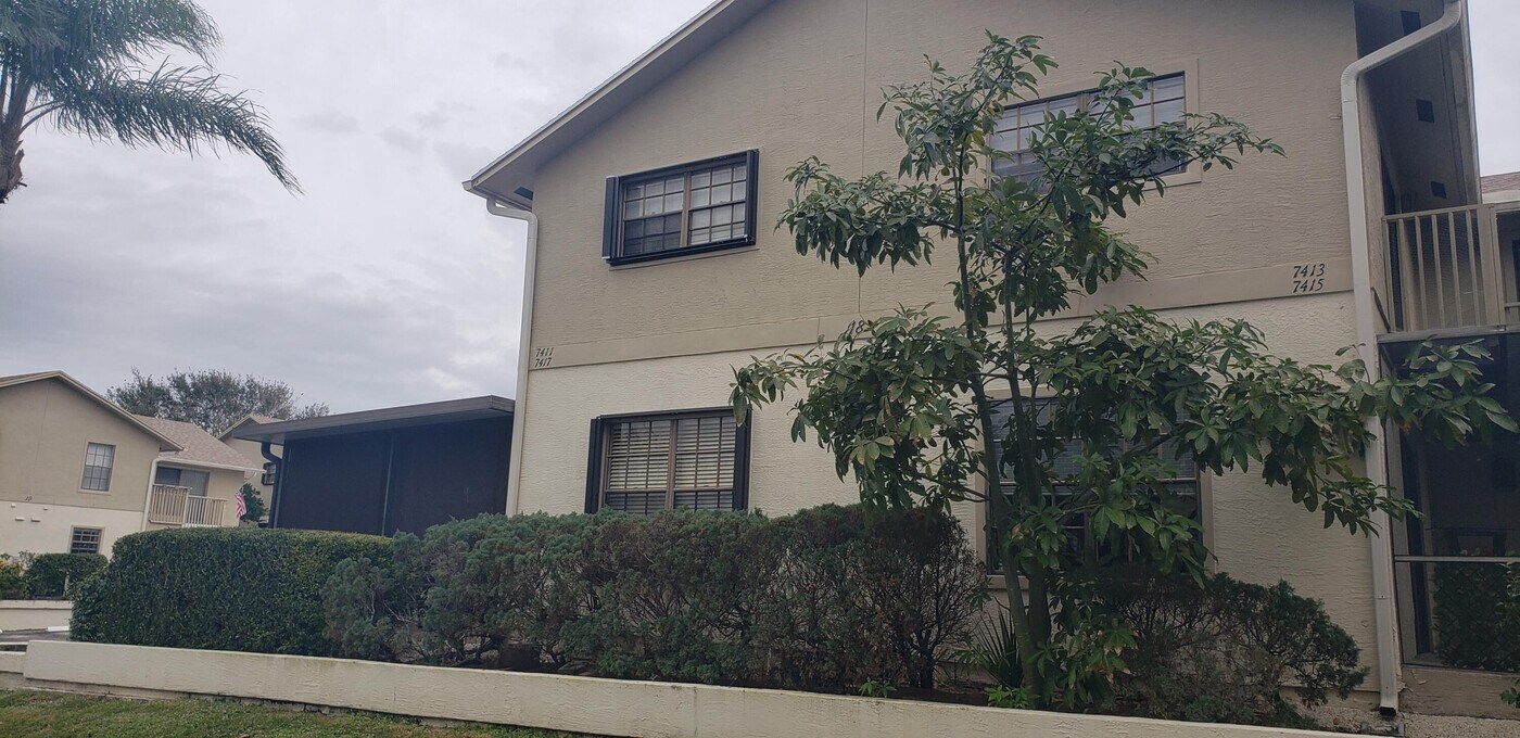 7462 SE Jamestown Terrace in Hobe Sound, FL - Building Photo