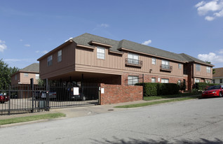 1239 S Quincy Ave Apartments