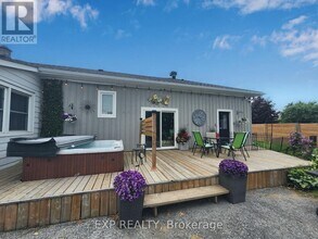1433 2 in Prescott, ON - Building Photo - Building Photo