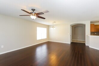 10721 Shady Preserve Dr in Riverview, FL - Building Photo - Building Photo