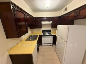 12200 Candelaria Rd NE in Albuquerque, NM - Building Photo - Building Photo