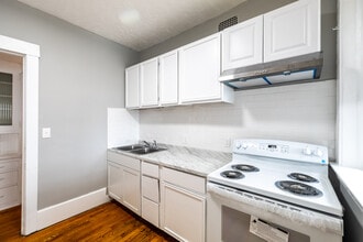 Clarisa Properties in Omaha, NE - Building Photo - Interior Photo