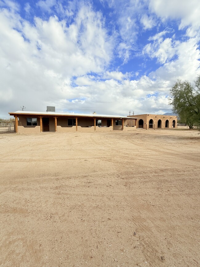 840 W Calle Concordia in Oro Valley, AZ - Foto de edificio - Building Photo