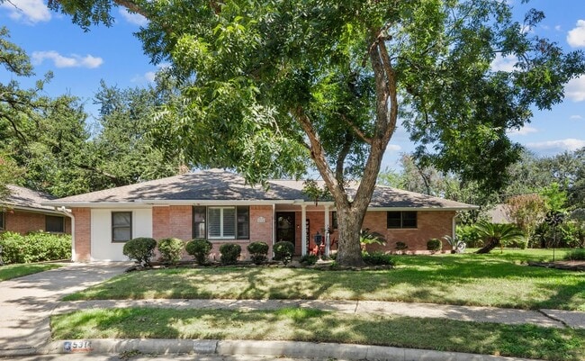 property at 5314 Manor Creek Ln