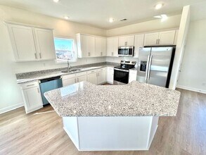 70 Hughetta St N in Oakland, TN - Building Photo - Building Photo