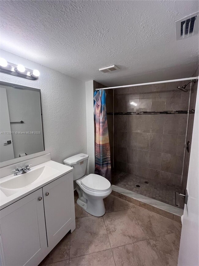 8871 Wiles Rd in Coral Springs, FL - Building Photo - Building Photo