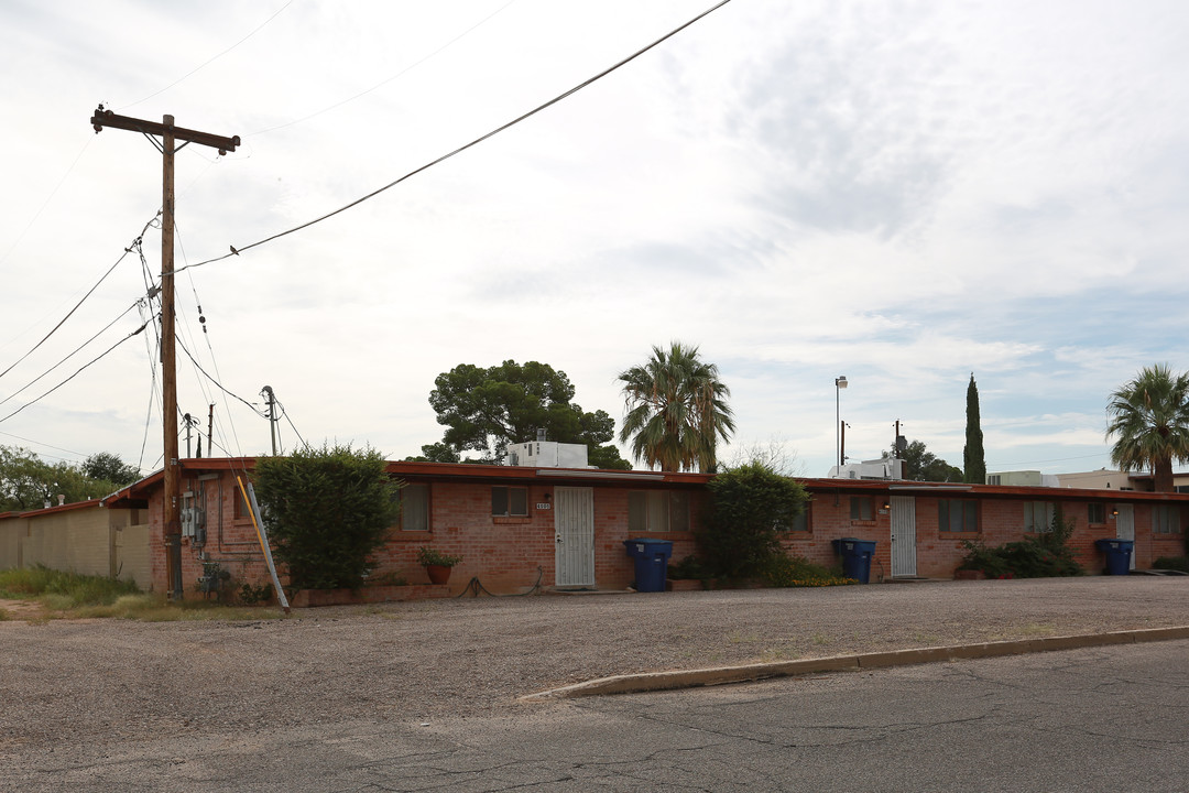 4101-4105 E Brown Way in Tucson, AZ - Building Photo