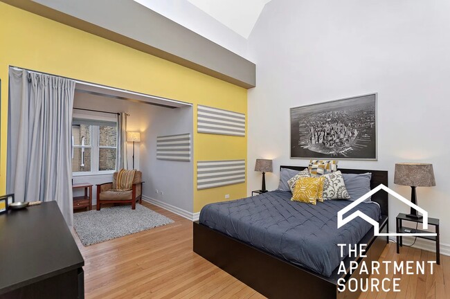 1430 W Lunt Ave, Unit 2W