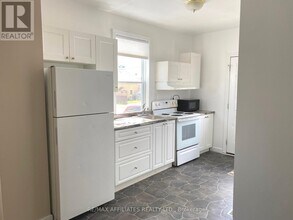 27 Market St N in Smiths Falls, ON - Building Photo - Building Photo