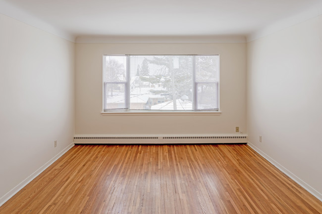 Tower Apts (1603) in St. Paul, MN - Foto de edificio - Interior Photo