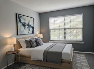 447 Danbury Ln in East Brunswick, NJ - Building Photo - Building Photo