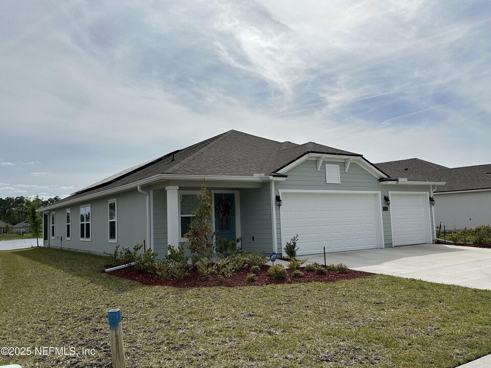 70422 Winding River Dr in Yulee, FL - Foto de edificio