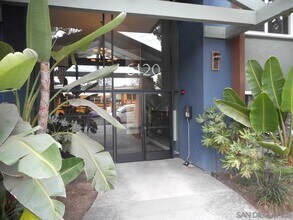 6120 Decena Dr in San Diego, CA - Building Photo - Building Photo