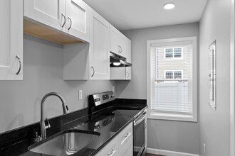 Monarch Village in Portsmouth, NH - Building Photo - Interior Photo