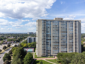 Skygarden Guard House in Toronto, ON - Building Photo - Building Photo