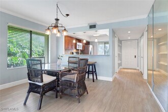 1600 Misty Pines Cir in Naples, FL - Building Photo - Building Photo