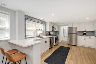 2029 N Damen Ave in Chicago, IL - Building Photo - Building Photo