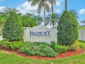 1663 E Harmony Lake Cir in Davie, FL - Building Photo