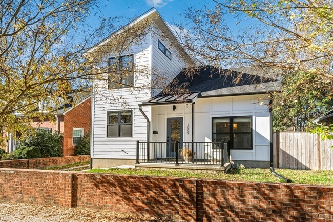 property at 1009 N Gregson St