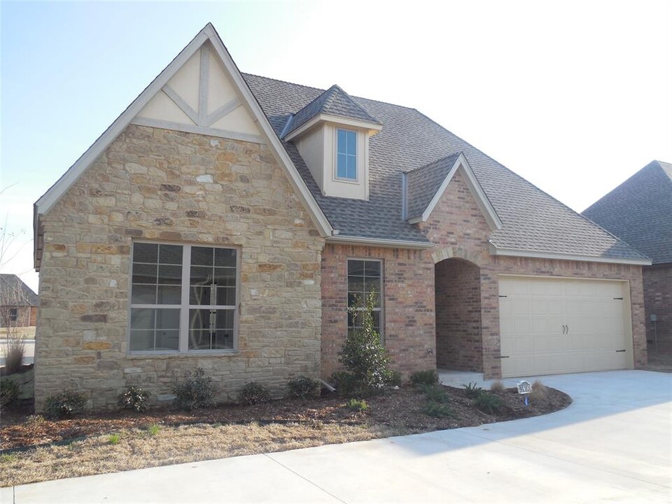 3400 Enclave Ln in Norman, OK - Building Photo