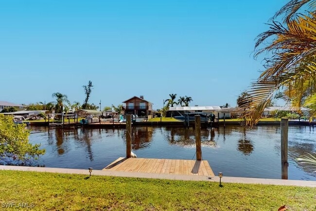 2250 Bahama Ave in Ft. Myers, FL - Building Photo - Building Photo