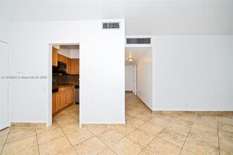 7441 Wayne Ave, Unit 4C in Miami, FL - Building Photo - Building Photo