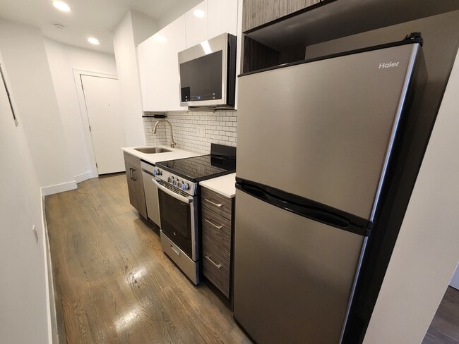 42 Joy St, Unit #8 in Boston, MA - Foto de edificio - Building Photo