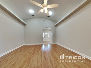 9208 64th Ct E in Parrish, FL - Building Photo - Building Photo