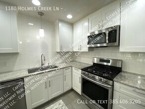 1180 Holmes Creek Ln in Layton, UT - Building Photo - Building Photo