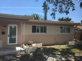 2848 NW 9th Terrace in Wilton Manors, FL - Building Photo