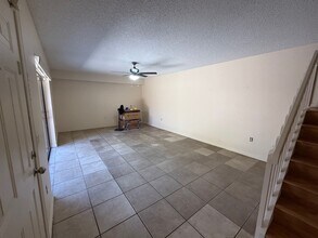 5381 Elm Ct-Unit -Elm Ct 5381 Unit 317 in Orlando, FL - Building Photo - Building Photo