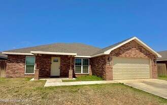 8806 14th St in Lubbock, TX - Building Photo