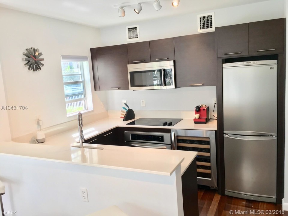 1560 Pennsylvania Ave-Unit -# 2A in Miami Beach, FL - Building Photo