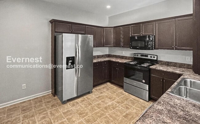 1195 Washington Dr in Moody, AL - Building Photo - Building Photo