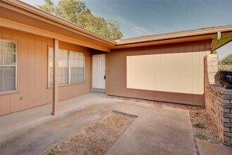 3201 Ashford Ave in Fort Worth, TX - Building Photo - Building Photo