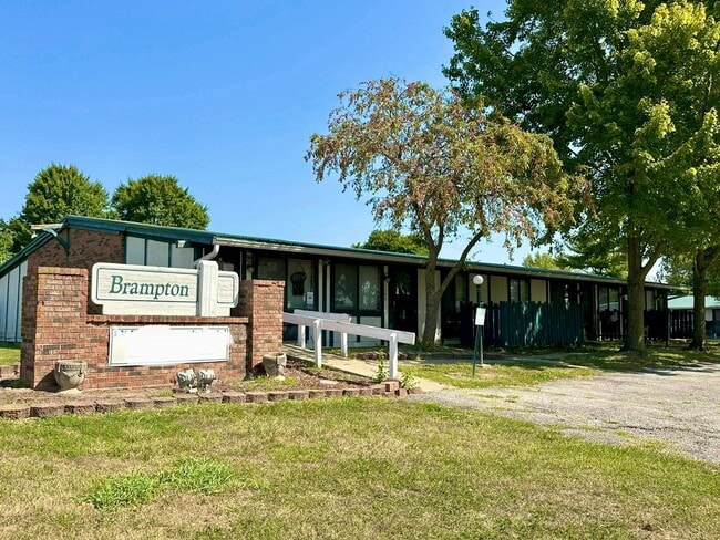 Brampton Apartments in Lafayette, IN - Foto de edificio - Building Photo