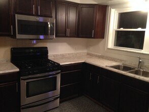 3064 Ferguson Rd, Unit Top Floor in Cincinnati, OH - Building Photo - Building Photo