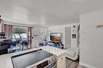 117 Upton Dr in Sound Beach, NY - Building Photo - Building Photo