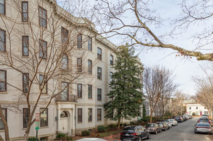 3020 Dent Plz NW in Washington, DC - Foto de edificio - Building Photo