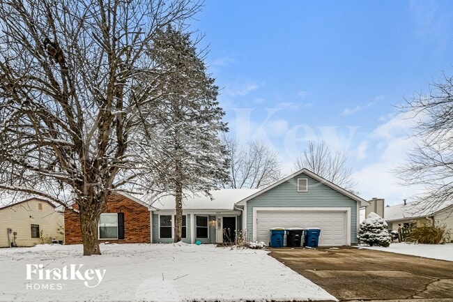 7427 Cobblestone W Dr, Unit 03 in Indianapolis, IN - Building Photo - Building Photo