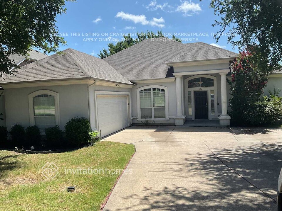 2140 Waterfield Ct in Grand Prairie, TX - Building Photo
