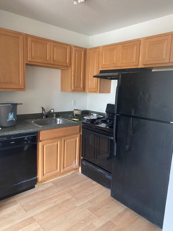 175 E Grove St in Reno, NV - Building Photo - Building Photo