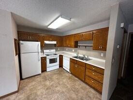 812 6th Ave NE in Buffalo, MN - Building Photo