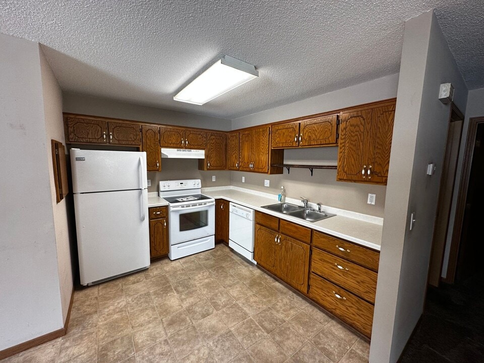 812 6th Ave NE in Buffalo, MN - Building Photo