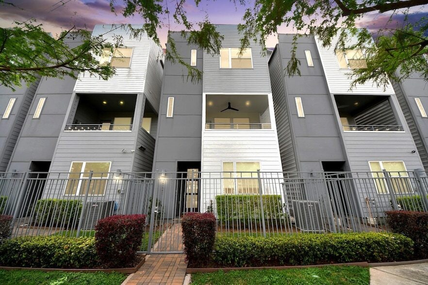 1721 Eado Point Ln in Houston, TX - Building Photo